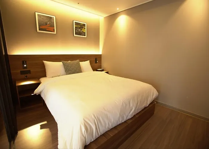Sienna Ambassador 3*